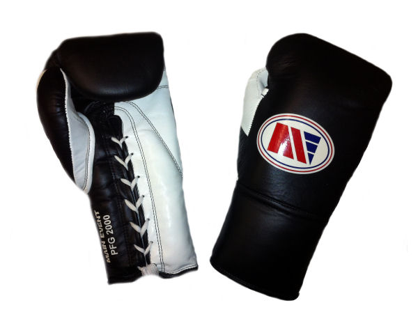 Main Event PFG 2000 Pro Fight Punchers Boxing Gloves Black White